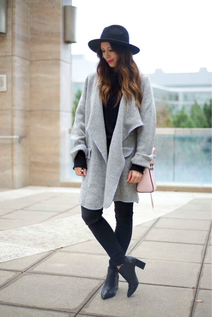 grey sweater + black leggings + black floppy hat