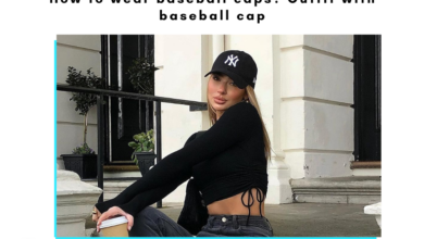 Outfit with baseball cap
